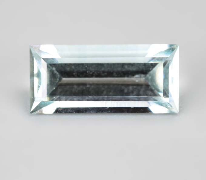 Редкая огранка! Аквамарин высокой чистоты 2,17 карата
