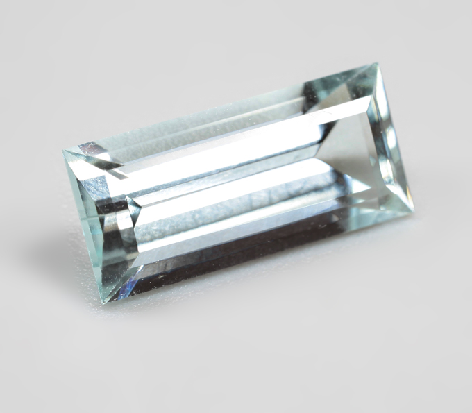 Редкая огранка! Аквамарин высокой чистоты 2,17 карата