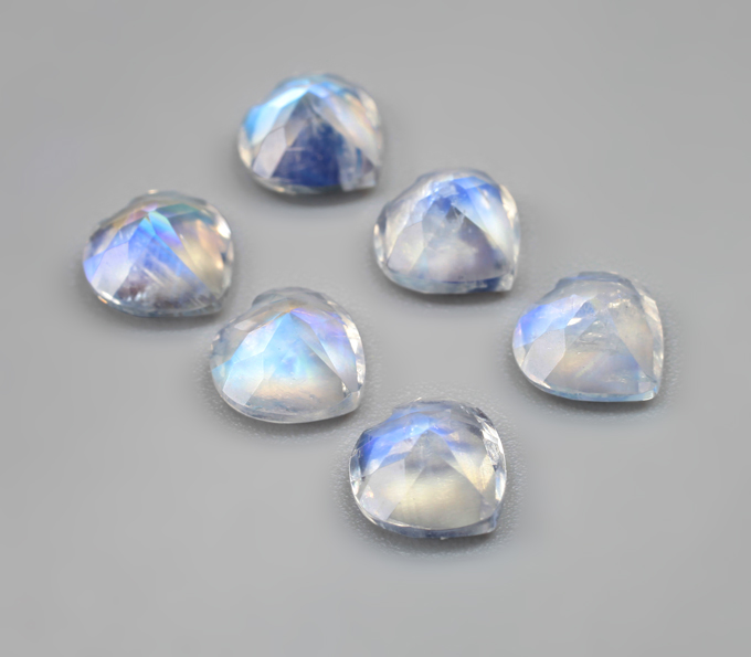 Набор ограненного лунного камня 4,46 карата