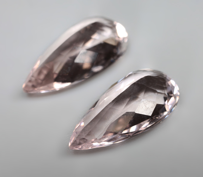 Редкая пара чистейших морганитов 5,19 карата