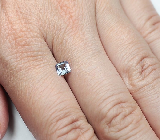 Полихромный цоизит 0,47 карата