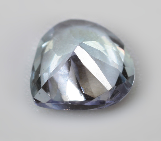 Полихромный цоизит 0,82 карата