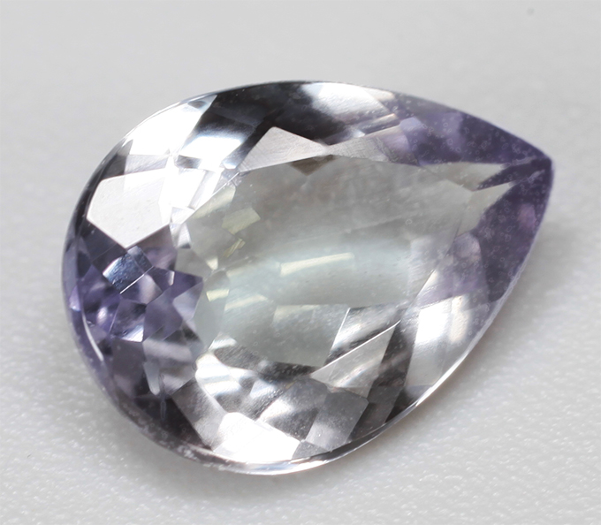 Полихромный цоизит 0,95 карата