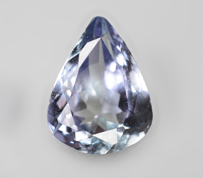 Полихромный цоизит 1,06 карата