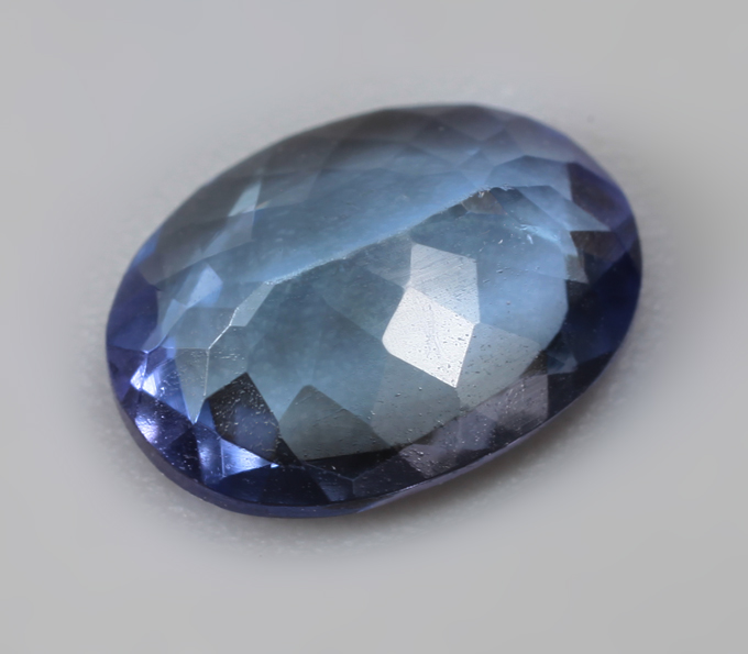 Полихромный цоизит 1,15 карата