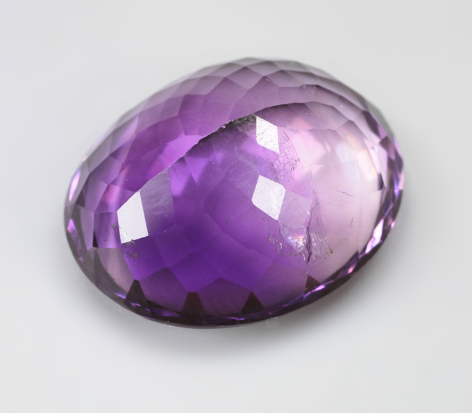 Крупный аметист 24,8 карата