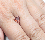 Редкая огранка! Орегонский солнечный камень 1,56 карата