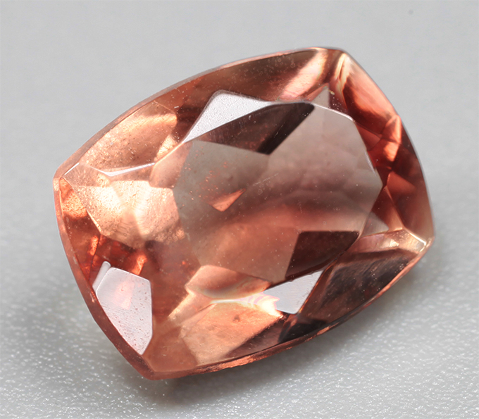 Редкая огранка! Орегонский солнечный камень 1,74 карата!