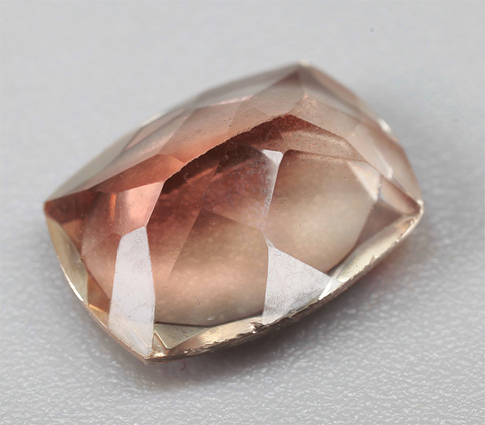 Редкая огранка! Орегонский солнечный камень 1,74 карата!