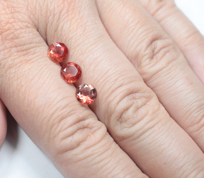 Набор из 3 орегонских солнечных камней 2,79 карата