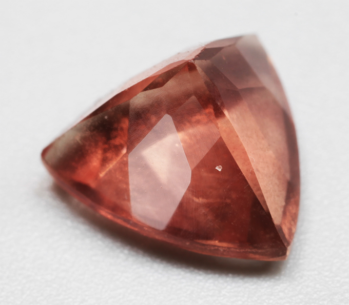 Крупный орегонский солнечный камень 3,11 карата