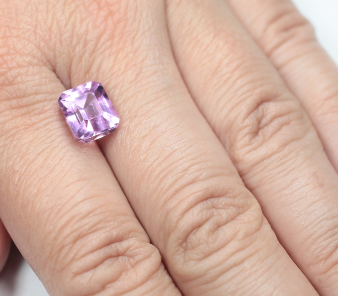 Кунцит высокой чистоты 5,06 карата