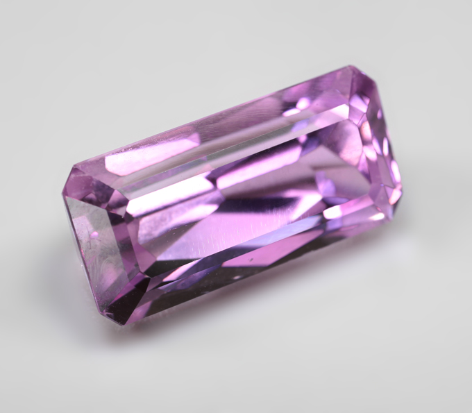 Кунцит высокой чистоты 7,53 карата