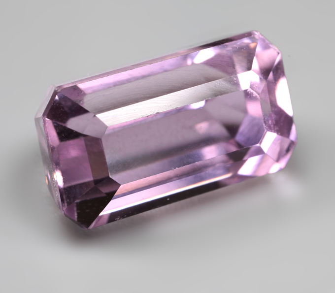 Кунцит высокой чистоты 6,57 карата