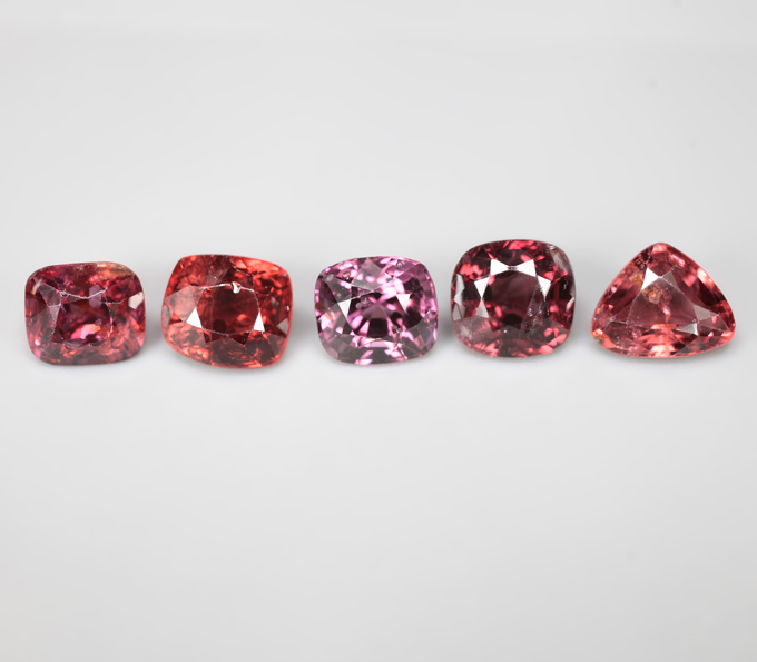 Крупный набор из 5 шпинелей 7,31 карата