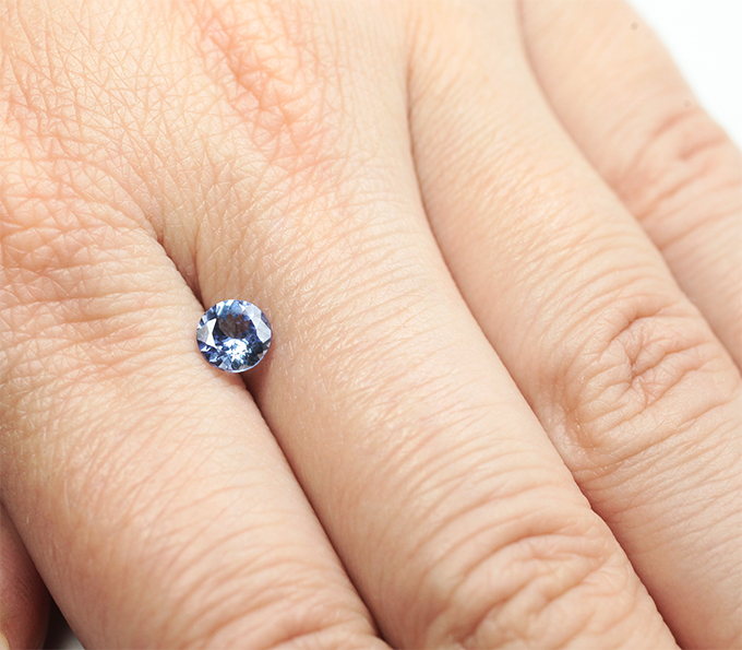 Танзанит высокой чистоты 0,65 карата