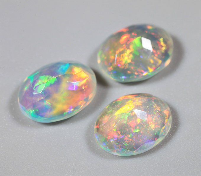 Набор из 3 ограненных эфиопских опалов 2,92 карата