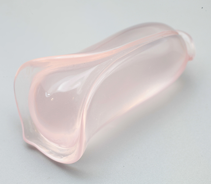 Крупный! Резной розовый кварц 109,4 карата