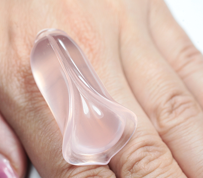 Крупный! Резной розовый кварц 109,4 карата