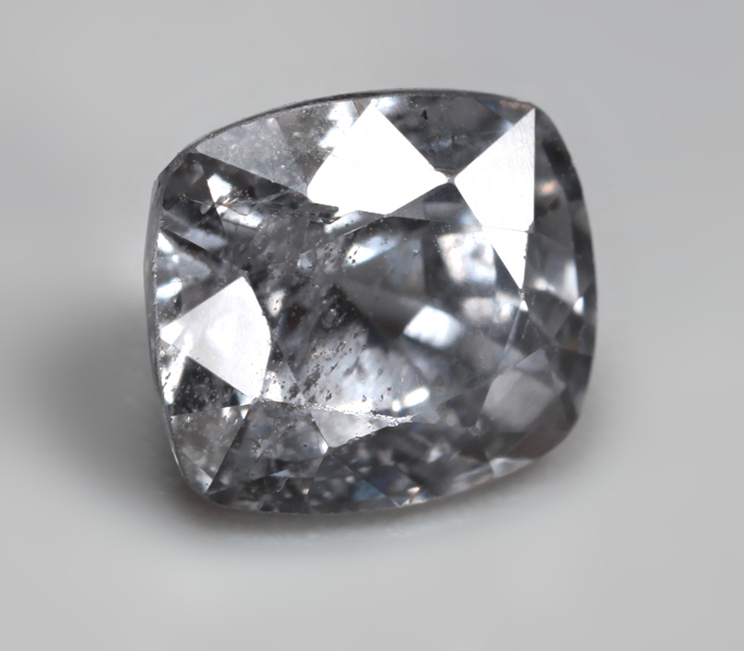 Серая шпинель 1,53 карата