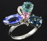 Кольцо c цирконом, полихромным цоизитом, прозрачным хакманитом и шпинелью