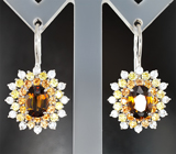 Серьги со сфенами 3,66 карата и разноцветными сапфирами