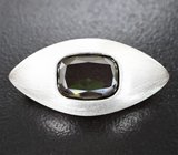Булавка с чистейшим хромовым турмалином авторской огранки 4,58 карата