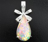 Кулон с кристаллическим эфоипским опалом 6,12 карата и лейкосапфирами