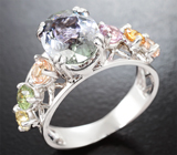 Кольцо с цоизотом 2,93 карата и разноцветными сапфирами