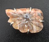 Кулон с резным солнечным камнем 13,65 карата