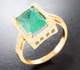 Кольцо с уральским изумрудом 2,85 карата и муассанитами