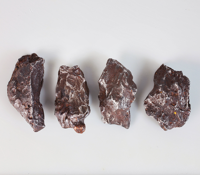 Набор из 4 осколков метеорита Кампо-дель-Сьело 80,34 карата