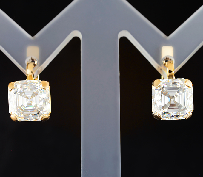 Серьги с муассанитами 6,75 карата