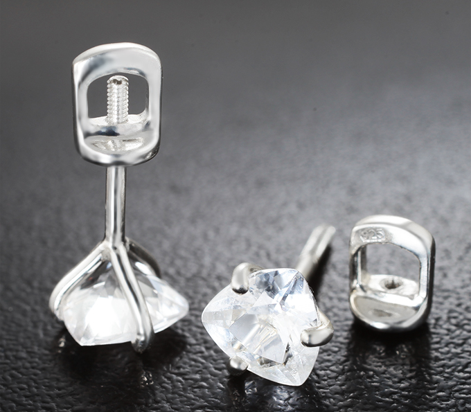 Серьги с фенакитами 1,95 карата