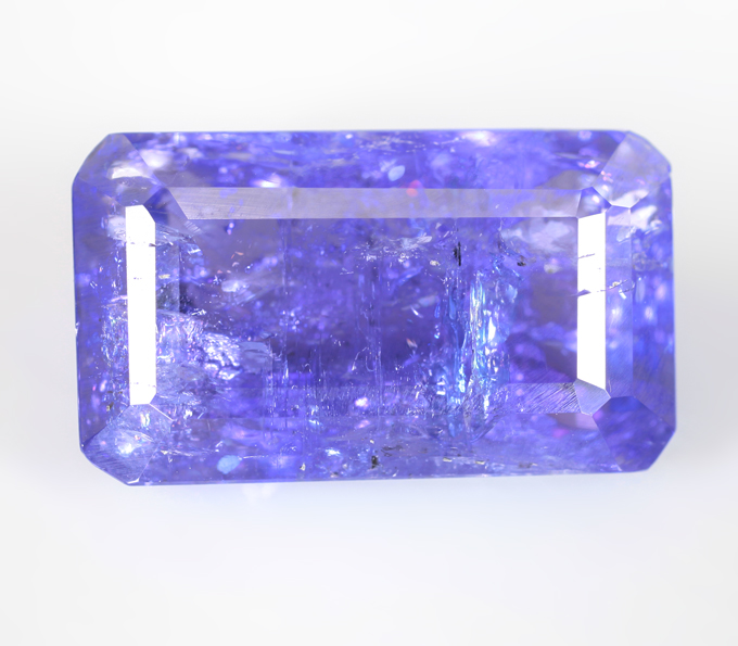 Крупный насыщенный танзанит 9,56 карата