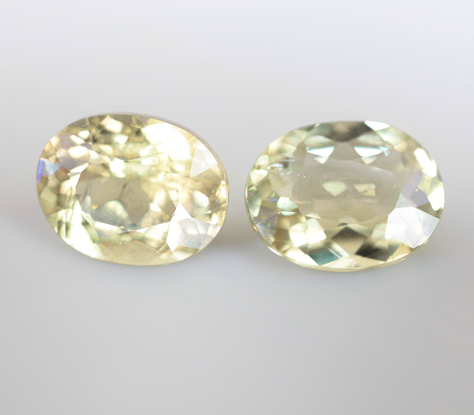 Пара диаспоров высокой чистоты 3,17 карата