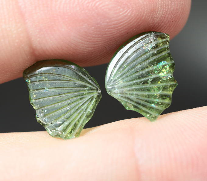 Пара резных турмалинов 5,64 карата