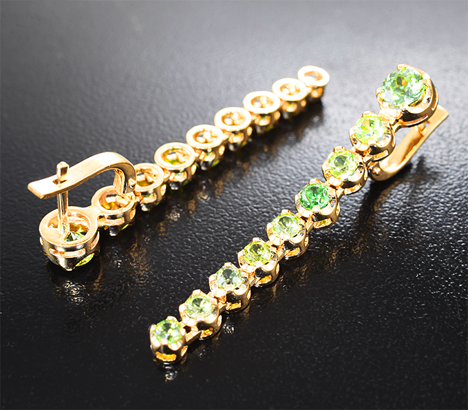 Серьги с уральскими демантоидами 3,75 карата