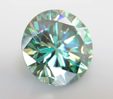 Крупный голубовато-зеленый муассанит 3,17 карата