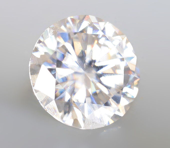 Бесцветный муассанит 0,94 карата