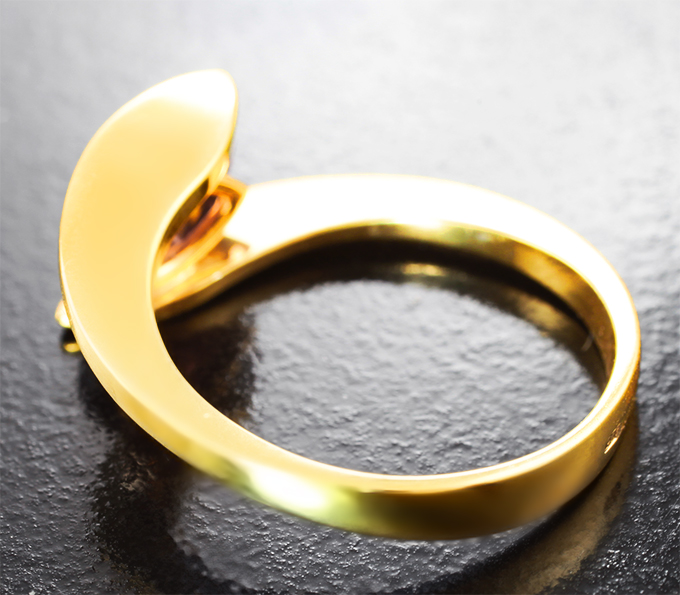 Кольцо с оранжевым цирконом 2,29 карата