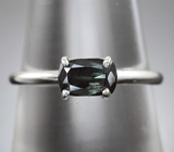 Кольцо с редким гранатом со сменой цвета 0,9 карата