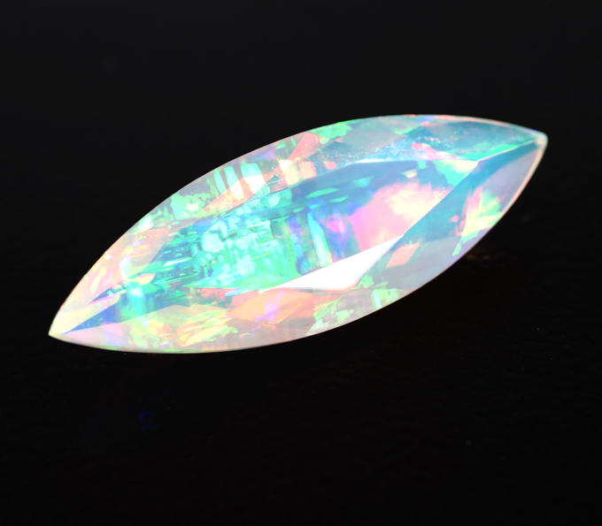 Ограненный эфиопский опал 1,99 карата