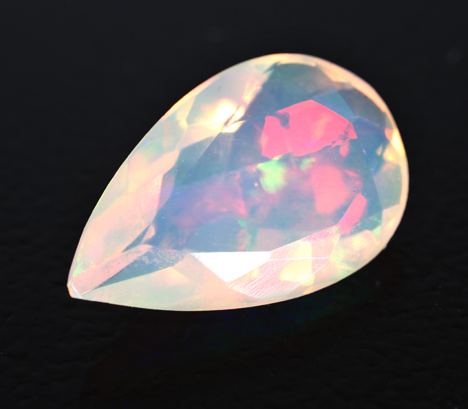 Ограненный эфиопский опал 1,27 карата