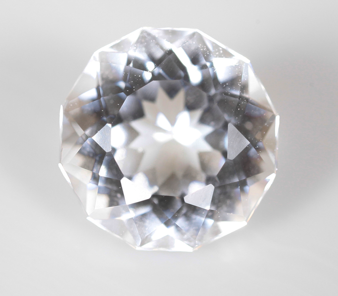 Чистейший гошенит эффектной огранки 1,84 карата