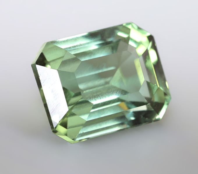 Open color grade! Голубовато-зеленый турмалин высокой чистоты 3,66 карата