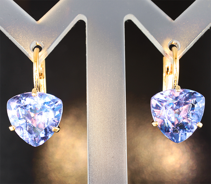 Серьги с флюоритами со сменой цвета 10,43 карата