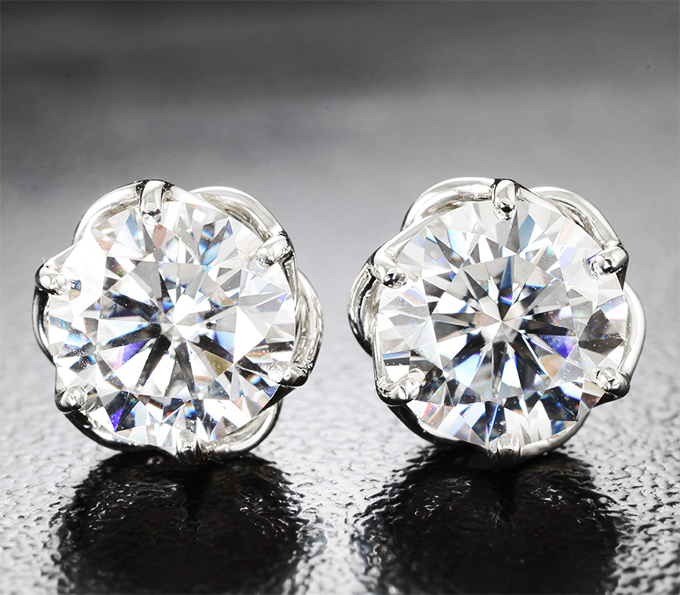 Пусеты с муассанитами 3,65 карата