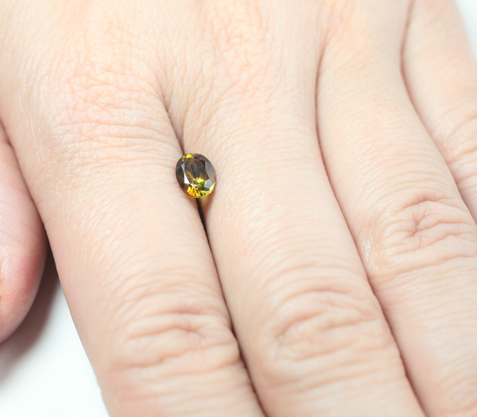 Полихромный турмалин 0,96 карата