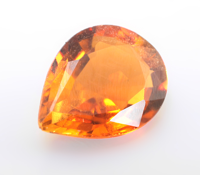 Оранжевато-желтый турмалин 0,77 карата